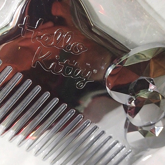 HELLO KITTY 😸🐈Large Silver Comb NWT - Picture 7 of 8